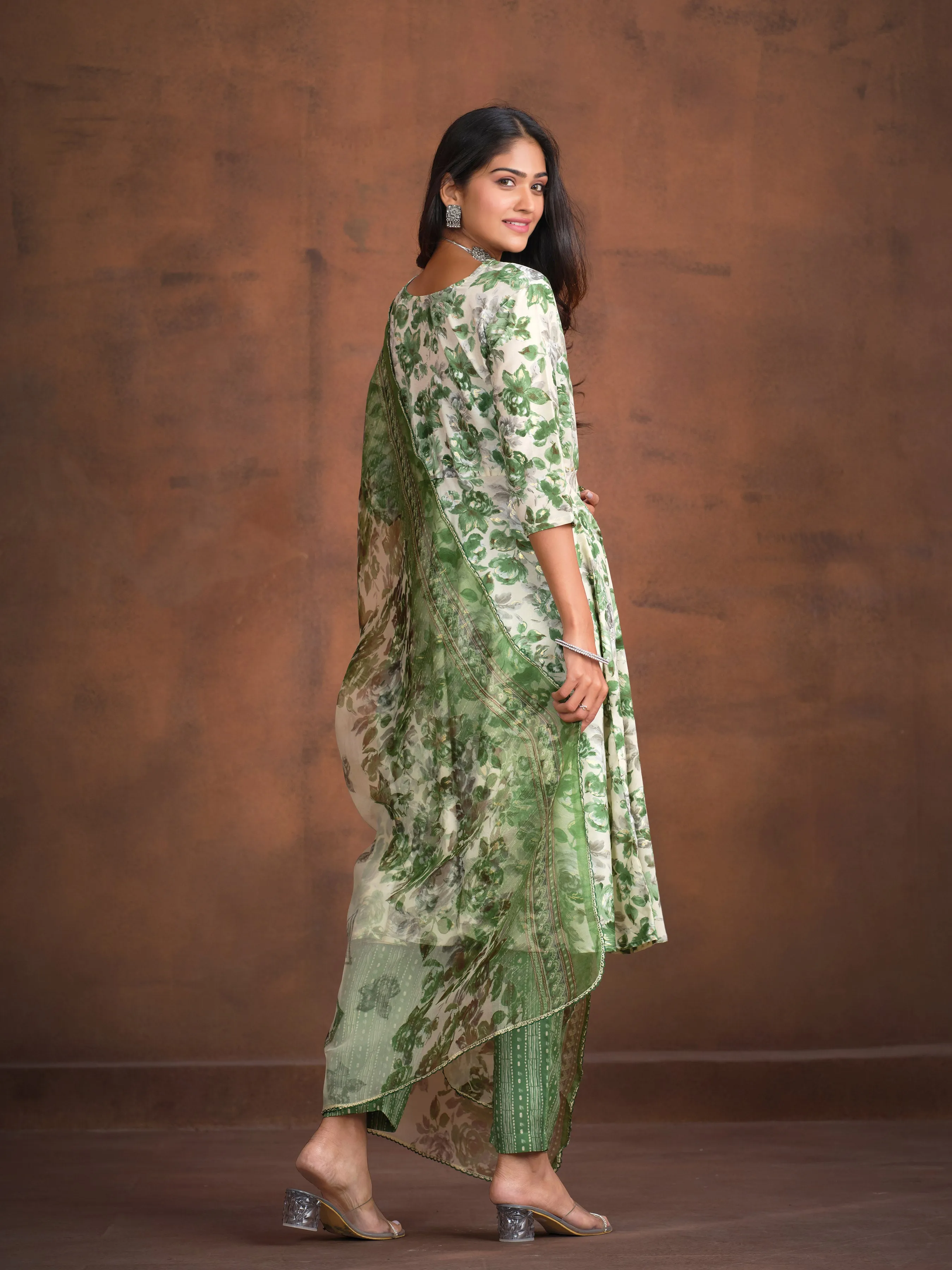 Floral Printed A-line Kurta with Trousers & Printed Dupatta