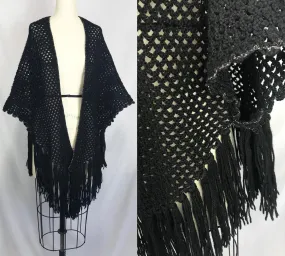 Vintage 70s | Black Hippie Woodstock Mod Boho Crochet Poncho Capelet Cape Shawl